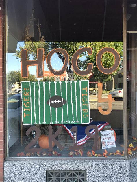 Hoco Window Painting Ideas, Homecoming Window Painting, School Spirit Window Painting, Football Window Painting Ideas, Homecoming Window Painting Ideas, Window Painting Ideas, Homecoming Decorations, Window Paintings, Hoco 2024