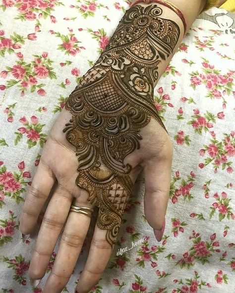 Front Hand Mehndi Designs, Full Hand Mehndi Design, Short Mehndi Design, Front Hand Mehndi, Hand Mehndi Designs, Simple Mehndi Design, Hand Mehndi Design, Legs Mehndi Design, Rose Mehndi Designs