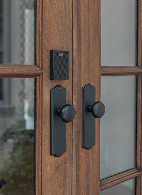 Heights House Smart Locks & Home Features featuring Emtek's EMPowered Smart Lock with Colonial Sideplates Emtek Entry Door Hardware, Electronic Door Lock Keyless Entry, Front Door Keyless Entry, French Door Lock Ideas, Smart Lock Front Door, Keyless Entry Front Door, Door Lock Design, Craftsman Front Door, Double Door Handles