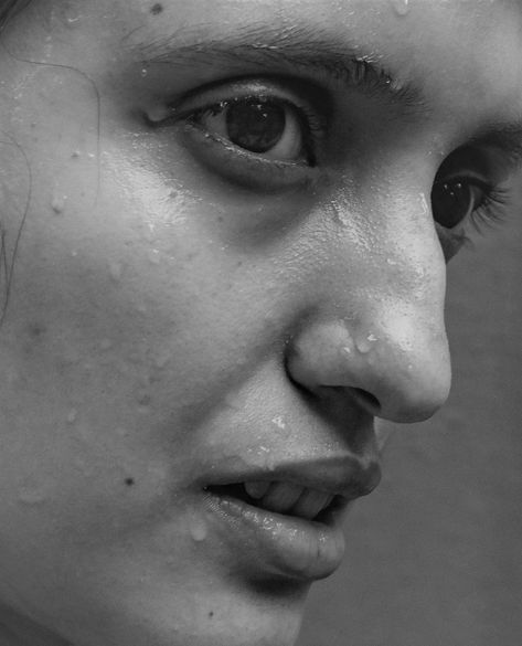 Grayscale Photo of a Sweaty Woman · Free Stock Photo Sweaty Face, 2023 Photoshoot, Face Sweating, Portrait Black And White, Artistic Portrait, Drawing Things, Ap Art, Female Photographers, Adobe Photoshop Lightroom