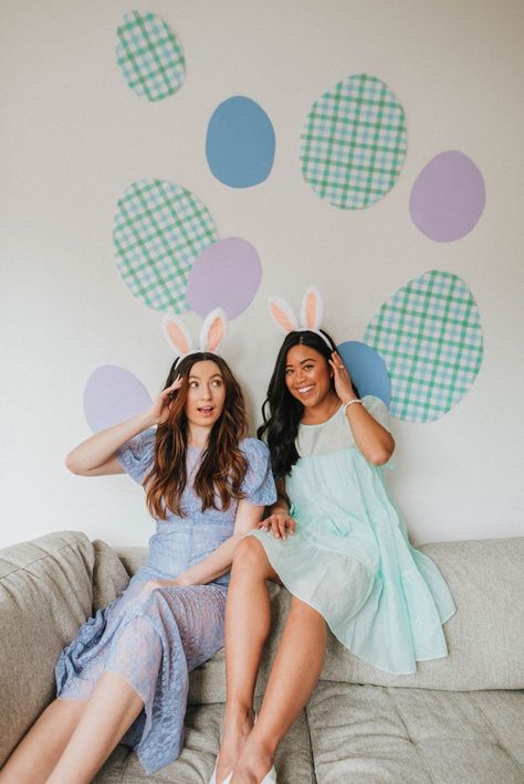 Best Friend Photo Shoot Ideas, Friend Photo Shoot Ideas, Easter Photo Shoot, Easter Family Pictures, Best Friend Photo Shoot, Friend Photo Shoot, Easter Photoshoot, Easter Photography, Photo Shoot Ideas