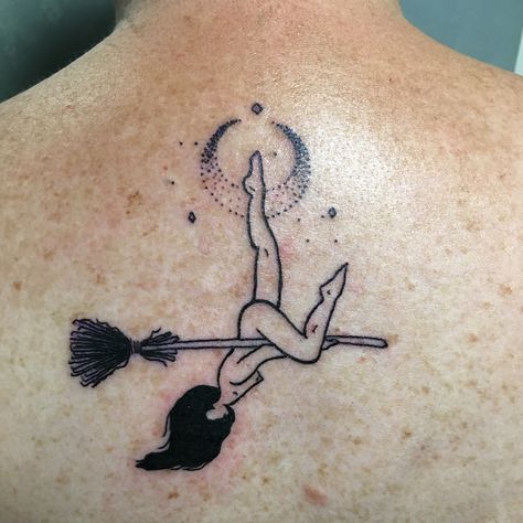 Heksenliefde... #heksje #witch #bezemsteel #broomstick #moon #maan Witches Dance, Witch Coven, Witch Tattoo, Hand Poked Tattoo, Poke Tattoo, Hand Poke, Sleeves Ideas, Leg Sleeves, Neck Tattoo