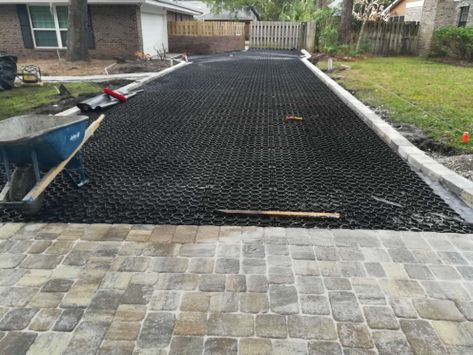 Driveway Paving Alternatives: A Guide to Selecting a Better Driveway Solution - TRUEGRID Pavers Parking Pad Ideas, Permeable Pavers Driveways, Cobbled Driveway, Driveway Apron, Driveway Materials, Cobblestone Paving, Permeable Driveway, Cobblestone Pavers, Driveway Pavers