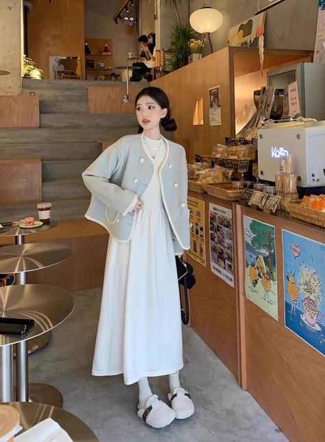 Chinese Modest Outfits, Chinese Ootd, China Outfit, China Winter, Fashion Chinese, Modest Apparel, Womens Sweatshirts, Tiktok Fashion, Winter Fit