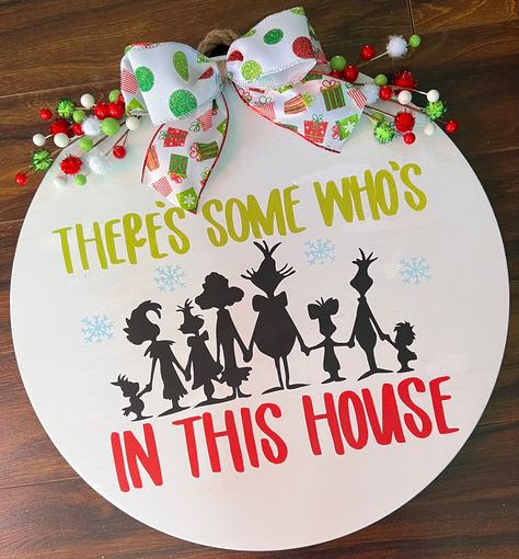 Grinch Street Sign, Last Name Door Hanger Grinch, Grinch Round Wood Sign, Round Grinch Door Hanger, Grinch Door Hanger, Round Grinch Sign, Merry Grinchmas Door Sign, Diy Christmas Baubles, Grinch Crafts