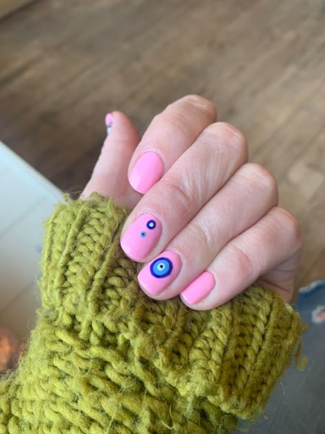 Nail Ideas Evil Eye Pink, Evil Eye Nail Art Tutorial, Short Nail Evil Eye, Short Gel Nails Evil Eye, Pink Evil Eye Nails, Evil Eye Accent Nail, Royal Blue Nails, Evil Eye Nails, Eye Nail Art