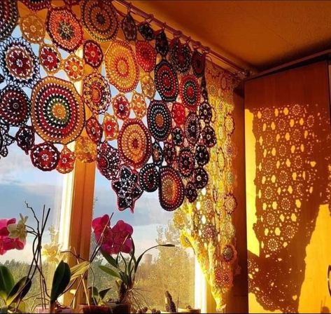 House Decor Crochet, Crochet Room Decoration, Crochet Hanging Decor, Crochet Flower Curtain, Crochet House Decor, Crochet Bedroom Decor, Crochet Room Decor Ideas, Crochet Room Decor, Curtains Crochet