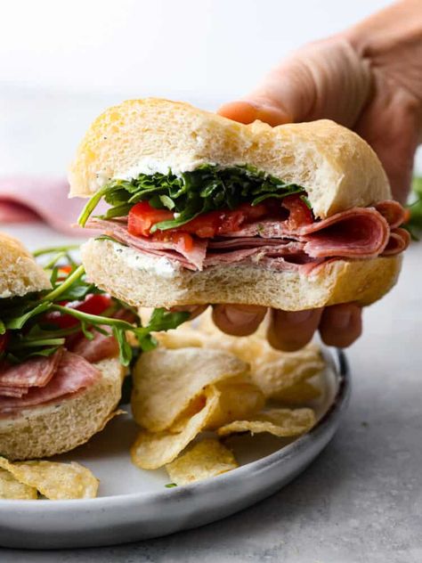 Deli Sandwiches Recipes, Garlic And Herb Cream Cheese, Wraps Lunch, Salami Recipe, Spinach Sandwich, Herb Cream Cheese, Historic Recipes, Salami Sandwich, Fun Lunches