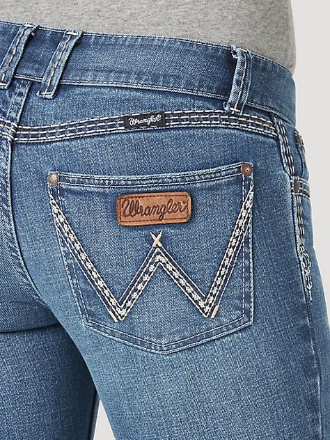 Women's Wrangler Retro® Sadie Bootcut Jean Women’s Wrangler Jeans, Wrangler Outfits Woman, Bootcut Jean, Wrangler Jeans, Christmas List, Bootcut Jeans, Flare Jeans, Women's Jeans, Fashion Inspo