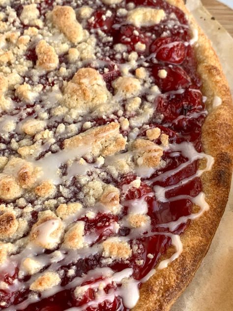 Pizza Hut Dessert Pizza, Cherry Dessert Pizza Recipe, Cherry Pie Pizza, Cherry Pie Dessert Pizza, Low Carb Dessert Pizza, Cherry Slices Recipe, Cherry Pizza Dessert, Strawberry Dessert Pizza, Pizza Ranch Dessert Pizza Recipe