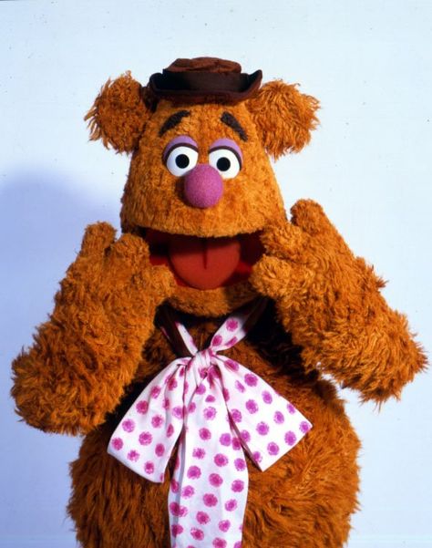 Fozzie Bear on Ernie Und Bert, Fozzie Bear, Sesame Street Muppets, Childrens Tv, Fraggle Rock, Rainbow Connection, The Muppet Show, Pork Pie, Miss Piggy