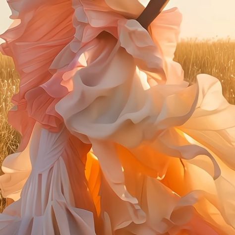 Flowy and dreamy…. Flowy Fashion Aesthetic, Flowy Dresses Aesthetic, Flowy Skirt Aesthetic, Ethereal Dress Aesthetic, Flowy Dress Aesthetic, Flowy Aesthetic, Csm Fashion, Flowy Silhouettes, Flowy Clothes