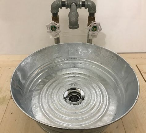 Galvanized Tub Sink, Galvanized Bathroom, Barn Sink, Bucket Sink, Rustic Sink, Vintage Faucet, Farmhouse Bathroom Design, Galvanized Tub, Plumbing Pipe