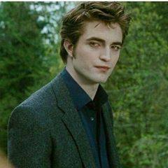 Edward Cullen Robert Pattinson, Twilight Pics, Twilight Jacob, American Horror Stories, Vampire Twilight, Twilight Saga New Moon, Robert Pattinson Twilight, Twilight Breaking Dawn, Twilight Edward