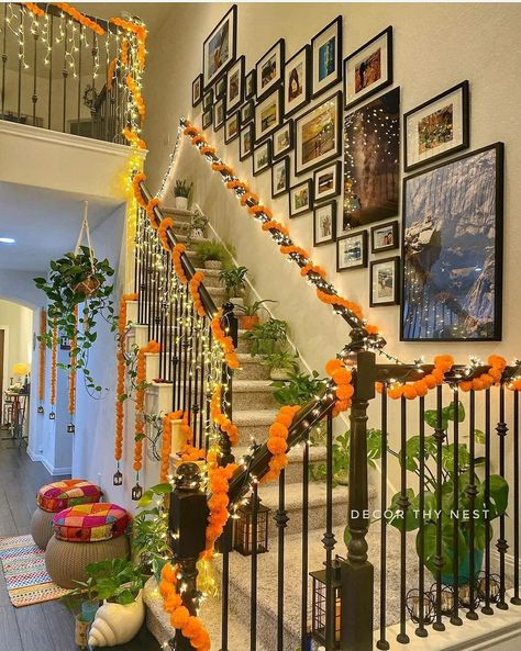 Mehendi Decor Ideas, Indian Room Decor, Diwali Decorations At Home, Diwali Decoration Items, India Home Decor, Interior Design Your Home, Diy Diwali Decorations, Indian Home Design, Wedding Planning Decor