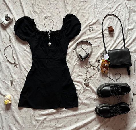 Vamp Outfit Style, Tomie Outfit Ideas, Babydoll Aesthetic Outfits, Gloomy Coquette Outfit, Sundress Outfit, Black Sundress, Fits Aesthetic, Outfit Plan, Looks Black