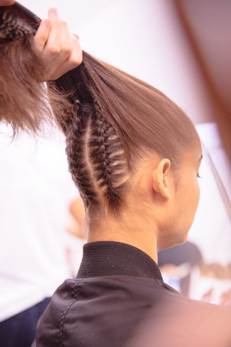 Everyone's Favorite Pinterest Hairstyle Got a High-Fashion Update Upside Down French Braid, Under Braids, Upside Down Braid, Fancy Braids, Black Hair Updo Hairstyles, Cheer Hair, French Braid Hairstyles, Braids Hairstyles Pictures