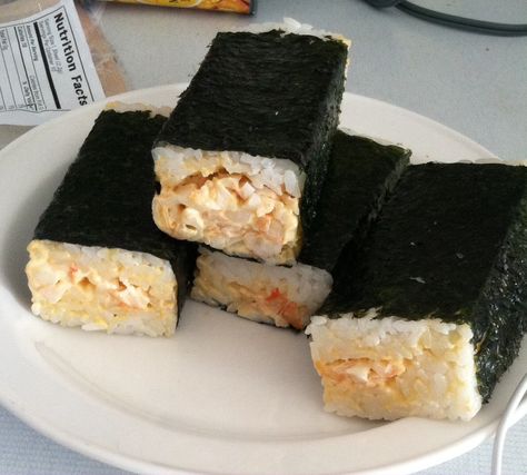 Spicy Tuna Musubi  I just diced up some cooked shrimp  and mixed with mayo and sciracha. Then sushi rice and nori into musubi press Tuna Musubi, Musubi Recipe, Tuna Rice, Cooked Shrimp, Spicy Tuna, Easy Party Food, Food Menu Design, Tuna Recipes, Sushi Rice