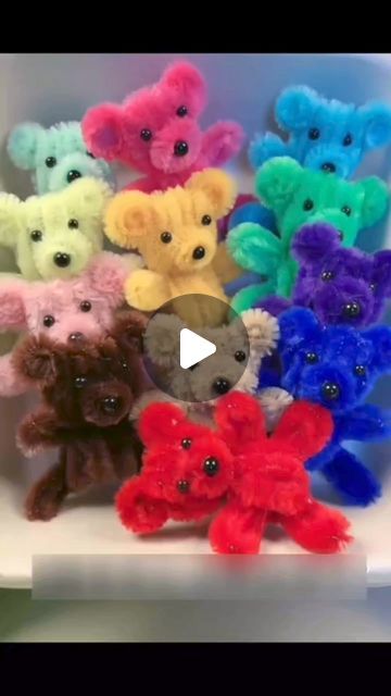 Chenille Stick Crafts, Pip Cleaner Crafts, Pipe Cleaner Bear Tutorial, Cute Pipe Cleaner Crafts, Things To Do With Pipe Cleaners, Diy Pipe Cleaner Crafts, Pipecleaner Ideas, Pipe Cleaner Cat, Pipe Cleaner Projects