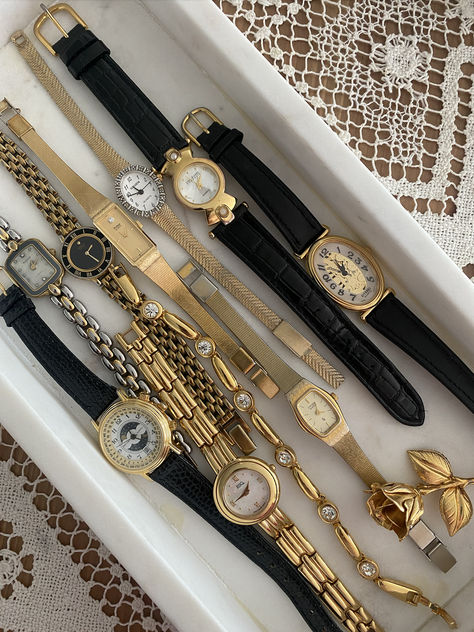 SMVBoutique Vintage Ladies Watches