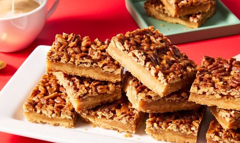 Easy Pecan Pie Bars, Pecan Pie Bars Easy, Cheesecake Slice, Easy Pecan Pie, Pie Bars Recipe, Pecan Pie Bars Recipe, Baklava Cheesecake, Pecan Pie Easy, Food Justice