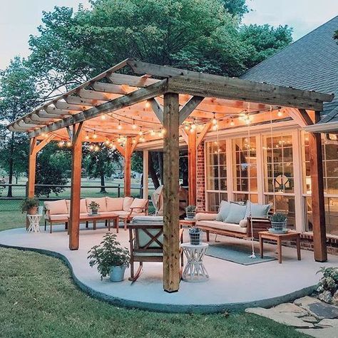 Diy Patio Ideas, Design Per Patio, Backyard Storage Sheds, Backyard Storage, Pergola Design, Cozy Patio, Cozy Outdoor, Budget Patio, Backyard Pergola