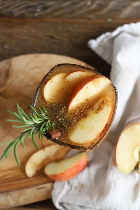 This Spiced Apple Rum Old Fashioned is perfect for the fall and winter months. Made with apple cider, spiced rum and maple. Perfect for the holidays! Fall Old Fashioned, Apple Old Fashioned, Rum Old Fashioned, Alcoholic Treats, Sage Recipes, Delicious Drink Recipes, Spiced Rum, Spiced Apples, Delicious Cocktails