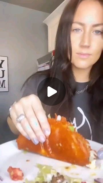 Keto.meal.recipes on Instagram: "Easy delicious healthy low carb Keto recipe. For free recipes like this click the link in my bio, like this video and give me a follow. #keto #ketomeals #ketodiet #ketorecipes #delicious #deliciousfood #tasty #tastyfood" Keto Takeaway, Keto Recipe Videos, Tostada Pizza, Cheese Shells, Keto Meal Recipes, Keto Acv Gummies, Easy Keto Dinner Recipes, Taco Shell, Acv Gummies