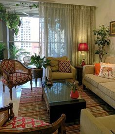 Perfect Living Room Decor, Indian Room Decor, Indian Living Room, Indian Bedroom Decor, Colourful Living Room Decor, India Home Decor, Indian Living Rooms, Hanger Decor, Indian Home Interior