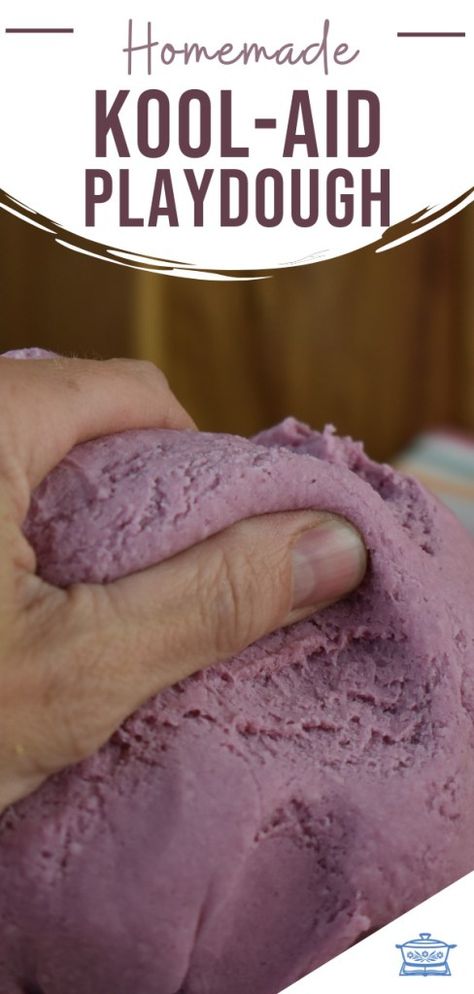 Summer or winter, this Kool-Aid Play Dough is the perfect activity for kids. Using Kool Aid results in an edible playdough recipe that has a fun smell and vibrant color. The kids will love making AND playing with this homemade play-doh that smells…and tastes great! Koolaid Playdough Recipe, Kool Aid Play Dough Recipe, Edible Playdoh, Koolaid Playdough, Edible Play Dough Recipe, Ice Play, Edible Playdough, Cream Of Tarter, Playdough Activities