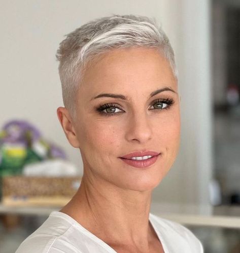 Very Short Grey Hair, Women Over 50 Hairstyles Short, Pixie Gray Hairstyles, Short Womens Haircuts Pixie, Very Short Hair Cuts For Women, How To Style Very Short Hair, Pixie Haircut Gray Hair, Very Short Hairstyle Women, Short Gray Hair Edgy