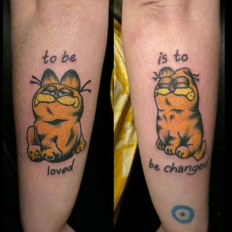 Cat Scratch Tattoo, Garfield Tattoo, Tats With Meaning, Scratch Tattoo, Cat Tattoo Design, Fat Orange Cat, Small Neck Tattoos, Garfield Pictures, Cat Tattoo Simple