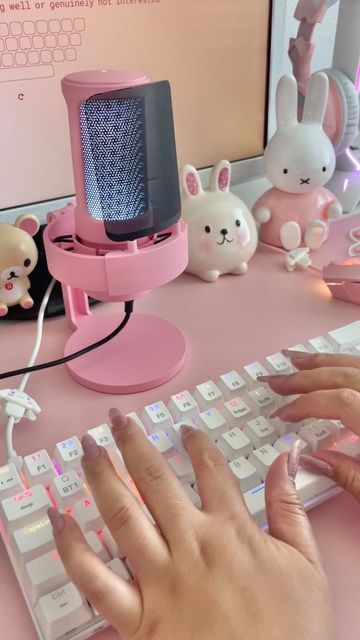 bloodchan ♡ on Instagram: "blitzwolf keeb unboxing & asmr ♡ gifted by @banggood ! [ gifted ] ♡ ʚ tags: ɞ #kawaii #kawaiiaesthetic #cute #pink #pinkaesthetic #pinkkawaii #pinksetup #pinkgaming #desksetup #study #school #studysetup #asmr #satisfying #mechanicalkeyboard #keyboard #keeb #typing #typingasmr #keyboardasmr #banggood" Gaming Moodboard, Lps Toys, Setup Ideas, Gaming Tech, Kawaii Aesthetic, Desk Setup, Pink Aesthetic, Cute Pink, Genshin Impact