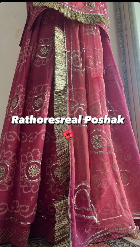 Rajputi Cotton Suit, Marvadi Poshak, Rajasthani Suit, Punjabi Hairstyles, Indian Clothes Women, Dupatta Styling, Rajasthani Bride, Indian Dresses For Women, Rajasthani Dress