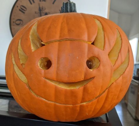 Axolotl Pumpkin Carving, Toh Pumpkin Carving, Axolotl Pumpkin, Pumpkaboo Pumpkin Carving, Bulbasaur Pumpkin Carving, Relief Pumpkin Carving, Bolt Tattoo, Carving Templates, Pumkin Carving