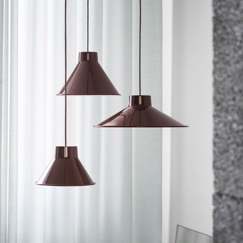 Top Pendant Lamp is our interpretation of the archetypical cone-shaped pendant by Big-Game – muuto - ScandinavianDesign.com Dining Table Lighting, Chevron Wall, Suspension Lamp, Elegant Dining, Bistro Table, Rolled Hem, Lampe Led, Big Game, Art Wall Kids