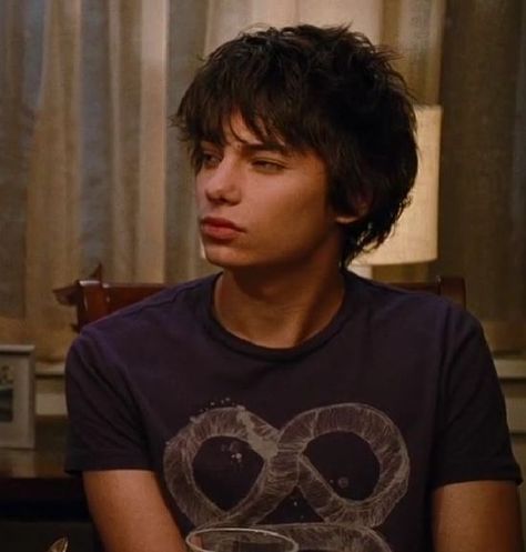 Wimpy Kid Movie, Hot Emo Guy, Devon Bostick, Emo Men, Pin Search, Wimpy Kid, Ideal Boyfriend, Cute Emo, Zoo Wee Mama