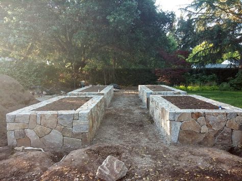 Decanting Landscape Design: Masonry in Action: Raised Vegetable Beds Big Raised Garden Beds, Stone Vegetable Garden, Natural Stone Raised Garden Beds, Raised Rock Flower Beds, Stone Vegetable Garden Beds, Stone Raised Beds Garden, Limestone Raised Garden Bed, Raised Rock Garden Beds, Raised Garden Bed Stone