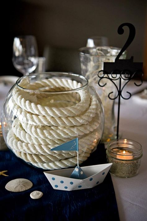 Sailing Party, Nautical Centerpiece, Sailing Theme, Deco Marine, Nautical Table, Nautical Diy, Origami Boat, Seaside Theme, Nautical Party