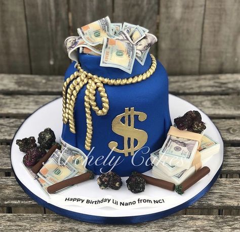 Money Cakes For Men, Custom Cakes For Men, Money Cake Ideas For Men, 29th Birthday Cakes, Alcohol Birthday Cake, Money Birthday Cake, Music Themed Cakes, Birthday Cake For Boyfriend, Cake For Boyfriend