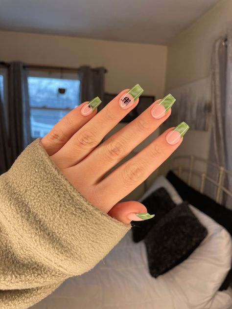 M Initial Nails Designs, Short Acrylic Nails With Letters Initials, Letter Nail Designs Initials Short, Initial Nails Boyfriend Short, Green Nails With Initial, Letter M Nails Designs, Nails M Initial, Letter M On Nails, Square Acrylic Nails With Initial