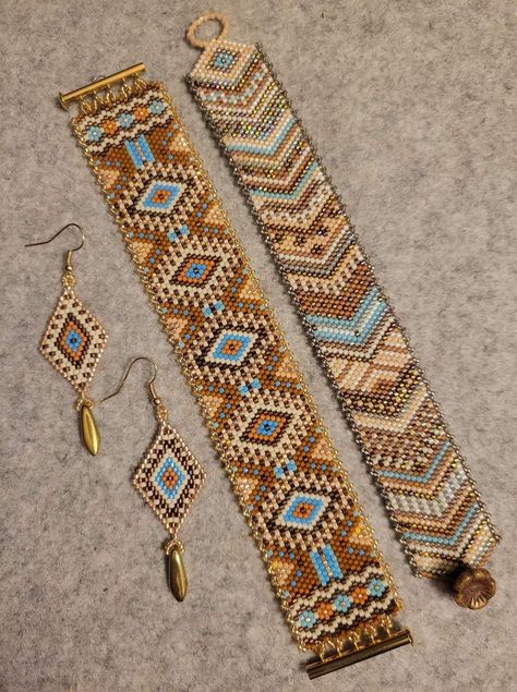 Bead Jewelry Ideas, Beading For Beginners, Beaded Designs, Bead Woven Bracelet, Seed Bead Jewelry Patterns, Loom Jewelry, Motifs Perler, Loom Bracelet Patterns, Bead Embroidery Patterns