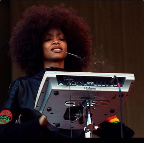 @fatbellybella performing at @jazzgardens in Miami Florida. @deeperthebeats #Roland I Love Being Black, Crochet Box Braids, Lauryn Hill, Erykah Badu, Neo Soul, Black Femininity, Afro Punk, Music Aesthetic, Black Excellence