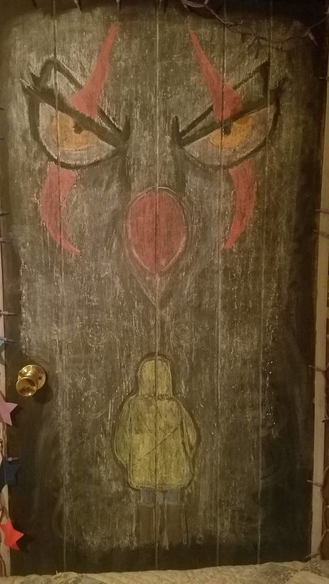 Scary Chalk Art, Chalk Art Halloween, Pumpkin Chalkboard, Chalk Markers Art, The Movie It, October Activities, Spooky Halloween Party, Chalkboard Ideas, Chalk Drawings