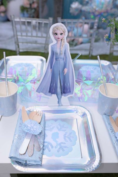 Frozen First Birthday, Ice Princess Party, Frozen Birthday Decorations, Disney Birthday Party Ideas, Frozen Birthday Party Decorations, Elsa Birthday Party, Frozen Bday Party, Carnival Birthday Party Theme, Disney Frozen Birthday Party