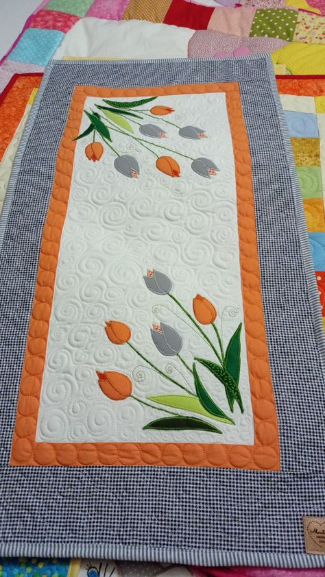 Table Runners And Placemats, Spring Quilted Table Runners Patterns, Summer Quilted Table Runner, Modern Table Runners Quilted, Tulip Quilt Block Pattern Table Runners, Quilts With Flower Applique, Sunflower Table Runner Pattern Dyi, Applique Table Runner, Modern Table Runners