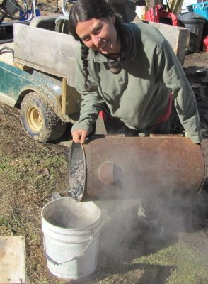 Bio Char, Diy Compost Accelerator, Biochar Making, Ancient Farming Techniques, Composting Horse Manure, Biodynamic Farming, Charcoal Uses, Composting Process, Natural Farming