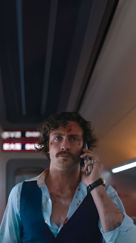 Arron Taylor Johnson Bullet Train, 5e Gunslinger, Bullet Train Wallpaper, Aaron Taylor Johnson Bullet Train, Aaron Taylor Johnson Wallpaper, Tangerine Bullet Train, Tangerine Wallpaper, Train Wallpaper, Peaky Blinders Characters