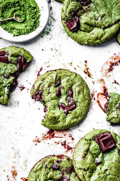 Chewy gooey matcha chocolate chip cookies made with almond flour and pantry-friendly ingredients. These healthy matcha cookies are vegan, gluten-free, and paleo-friendly. Mix them up in one bowl and have them in and out of the oven in under an hour. Matcha Chocolate Chip Cookies, Cookies Made With Almond Flour, Bojon Gourmet, Matcha Cookies, Baked Recipes, Matcha Chocolate, Matcha Recipe, Cookies Vegan, Healthy Cookies