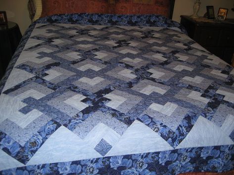 Love Knot Quilt Pattern, Lovers Knot Quilt Pattern Free, Lovers Knot Quilt Pattern, Lovers Knot Quilt, Lotus Quilt, Blue And White Quilts Patterns Simple, Knot Quilt Pattern, Quilts With Navy Background, Knot Quilt